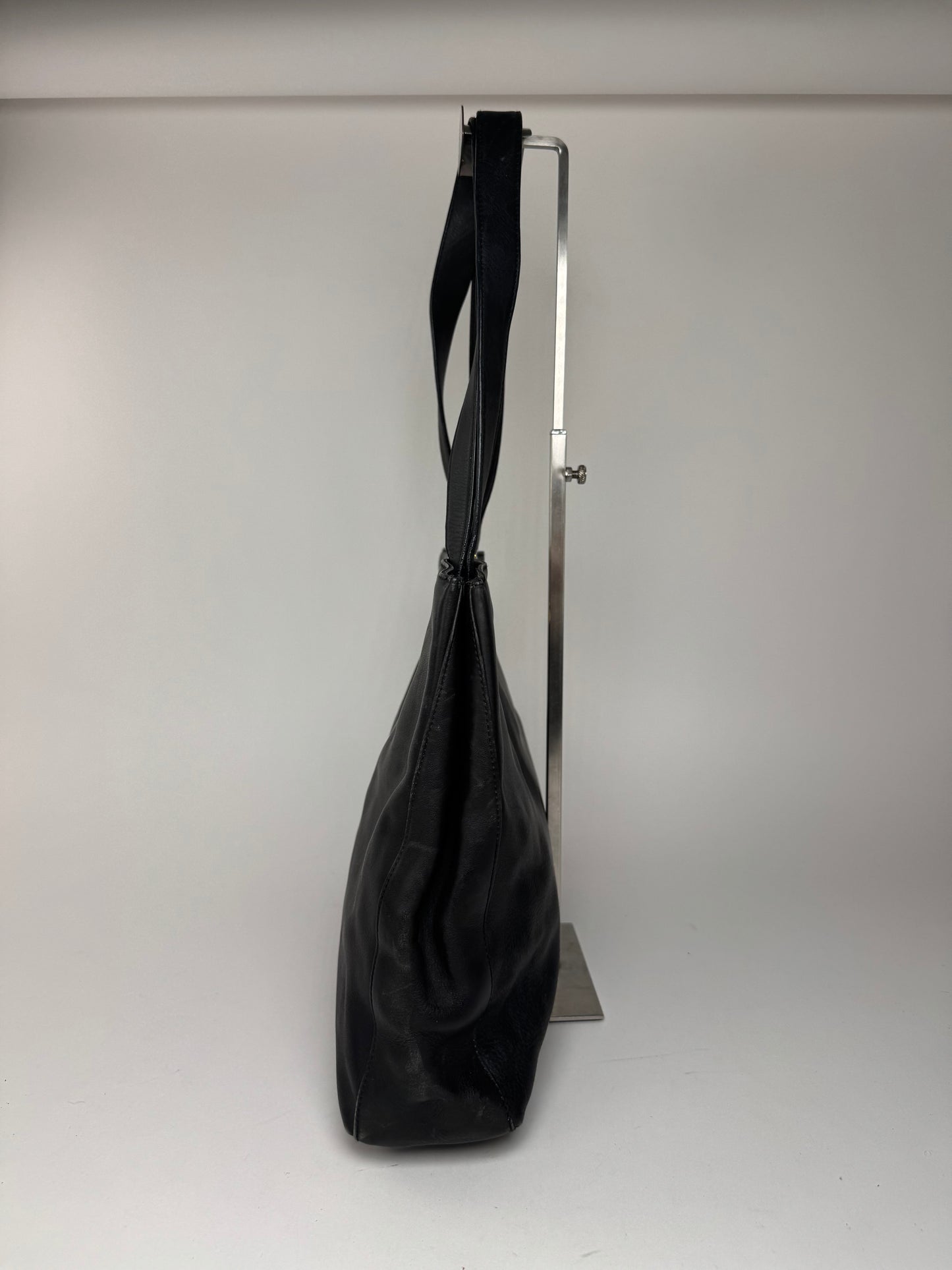 Sac vintage en cuir noir Salvatore Ferragamo