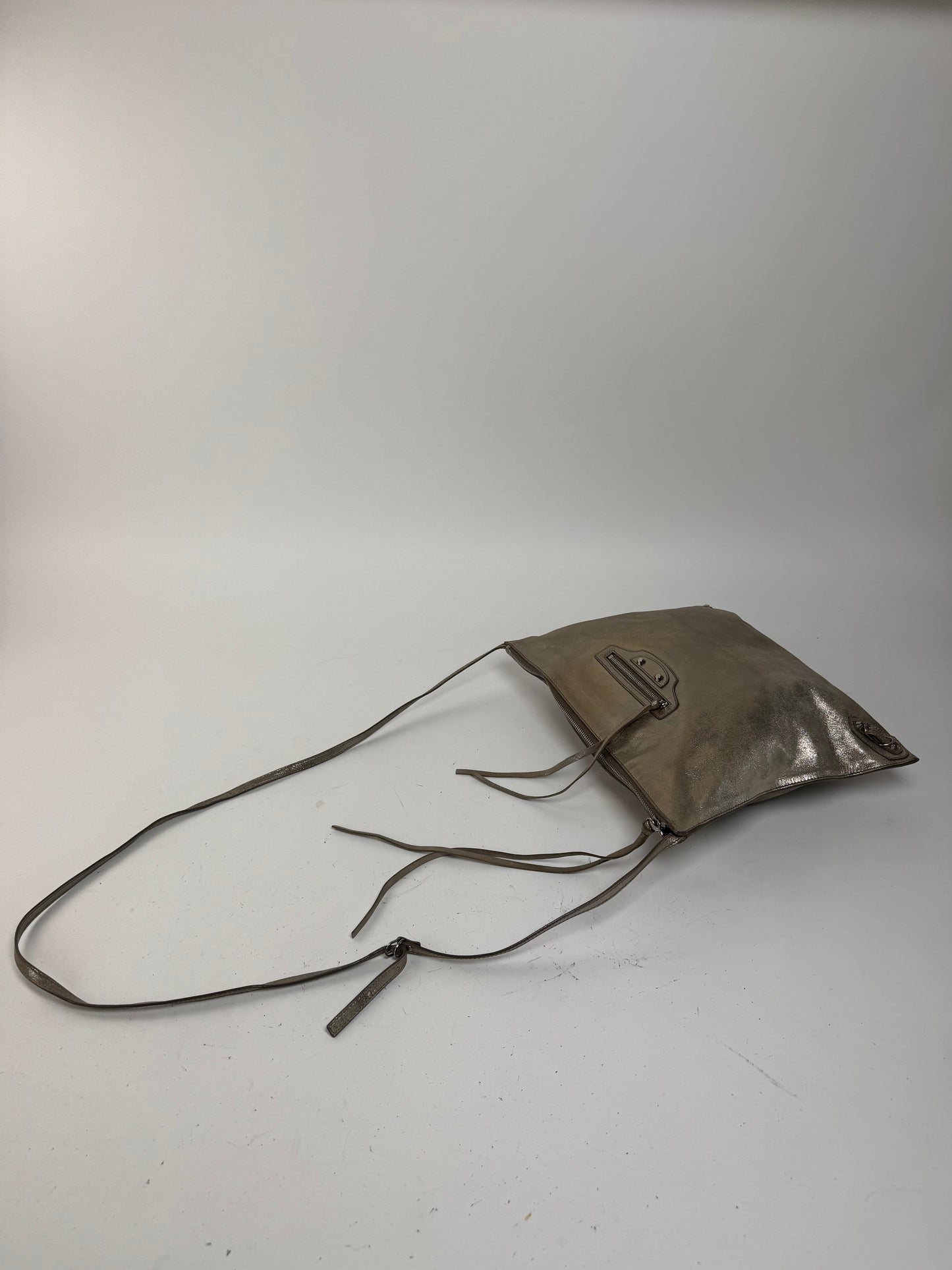 Sac de ville Balenciaga vintage en cuir gris argenté
