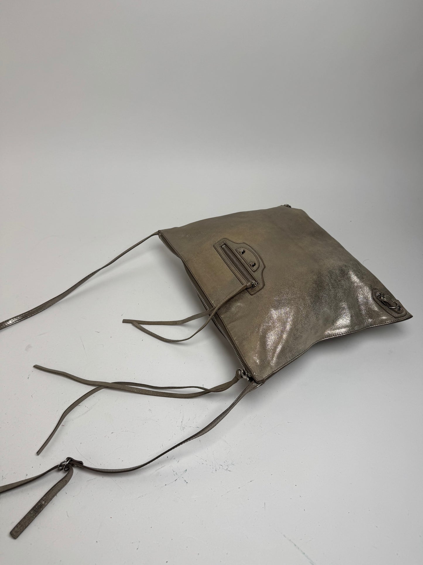 Sac de ville Balenciaga vintage en cuir gris argenté