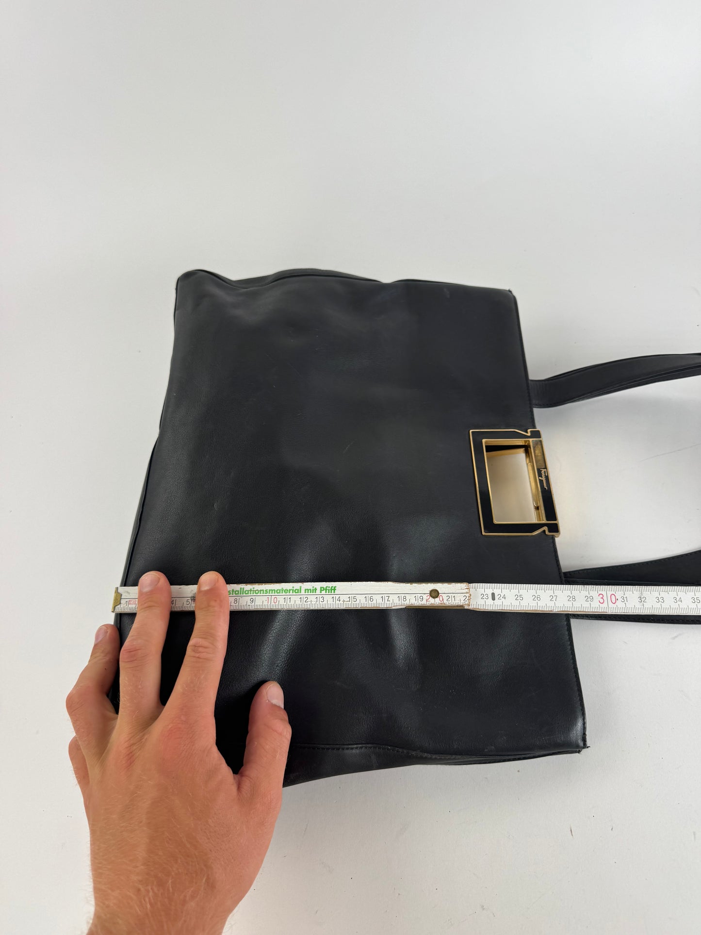 Sac vintage en cuir noir Salvatore Ferragamo