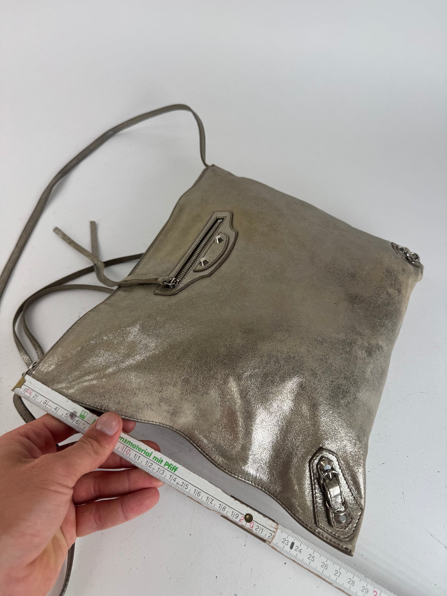 Sac de ville Balenciaga vintage en cuir gris argenté