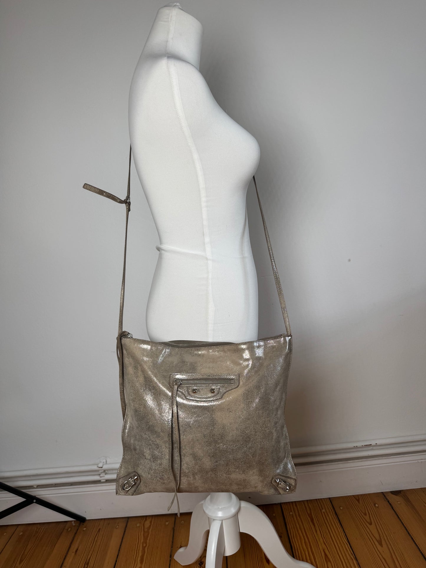 Sac de ville Balenciaga vintage en cuir gris argenté