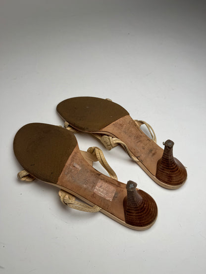 Vintage Celine Paris Triomphe Leather Pumps beige 37