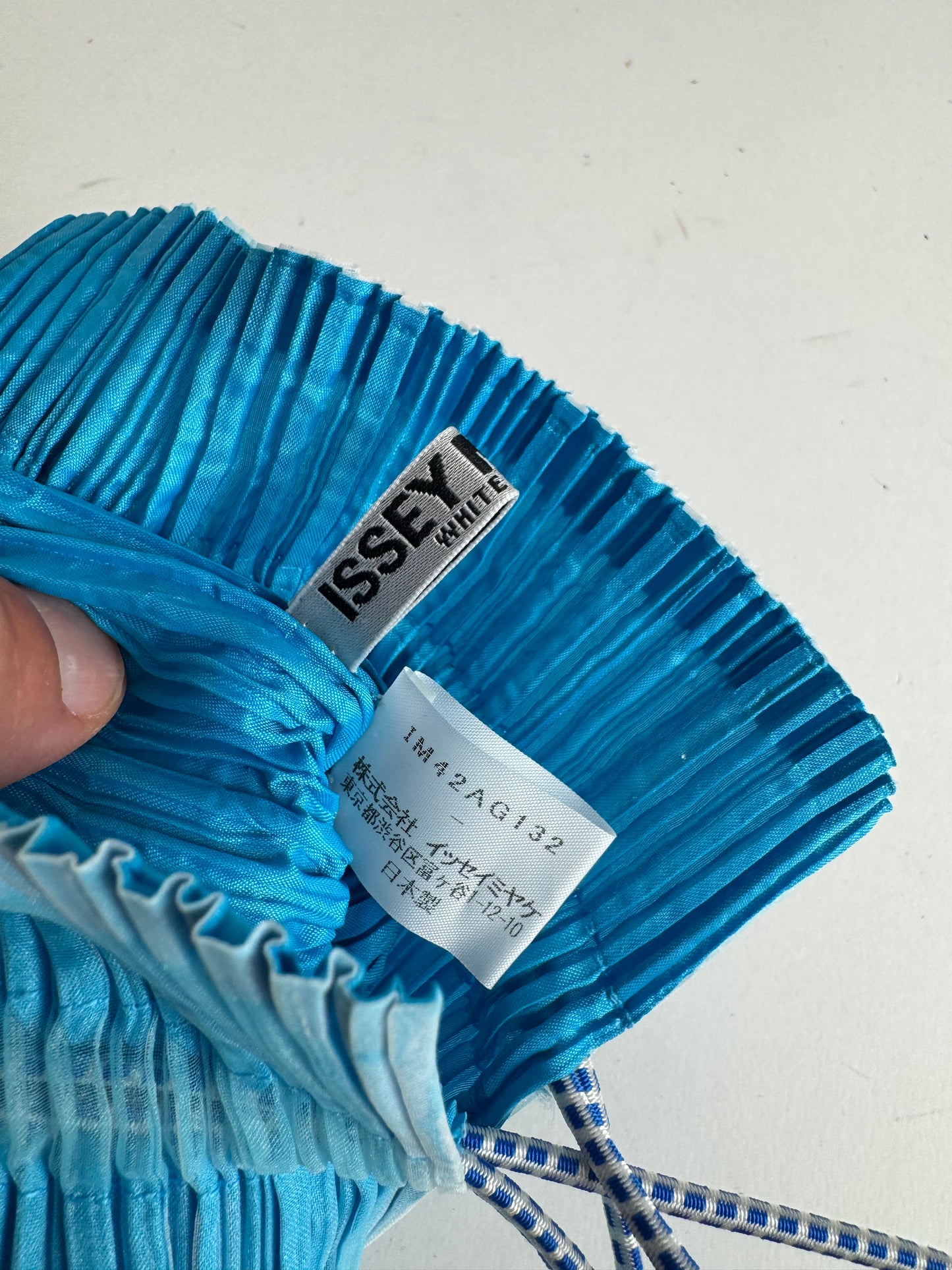 Sac plissé vintage Issey Miyake bleu
