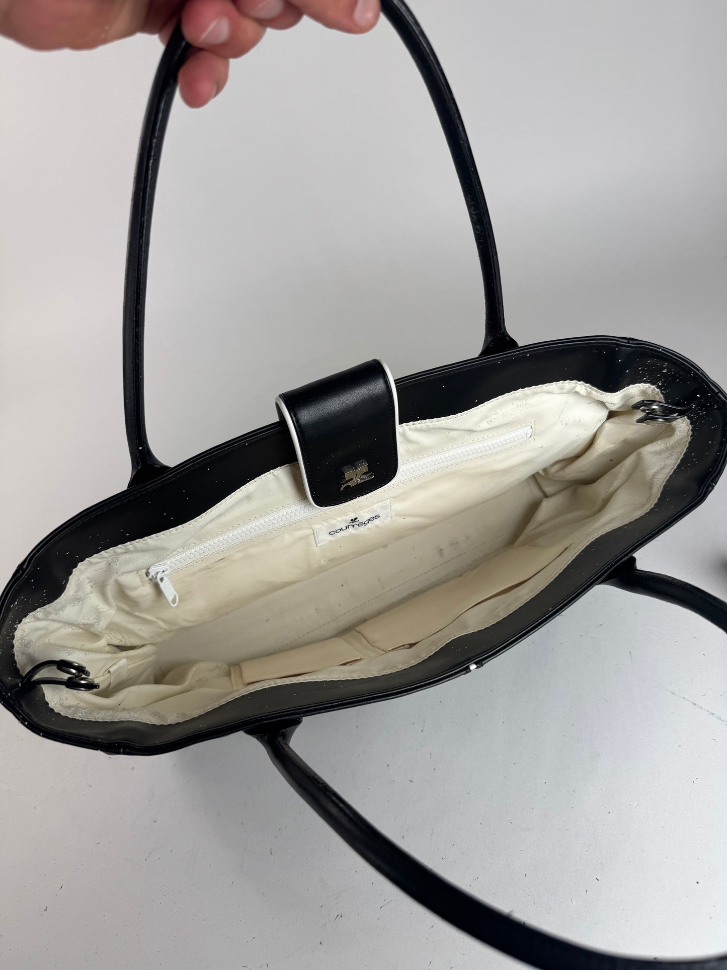 Sac Courreges vintage en cuir noir