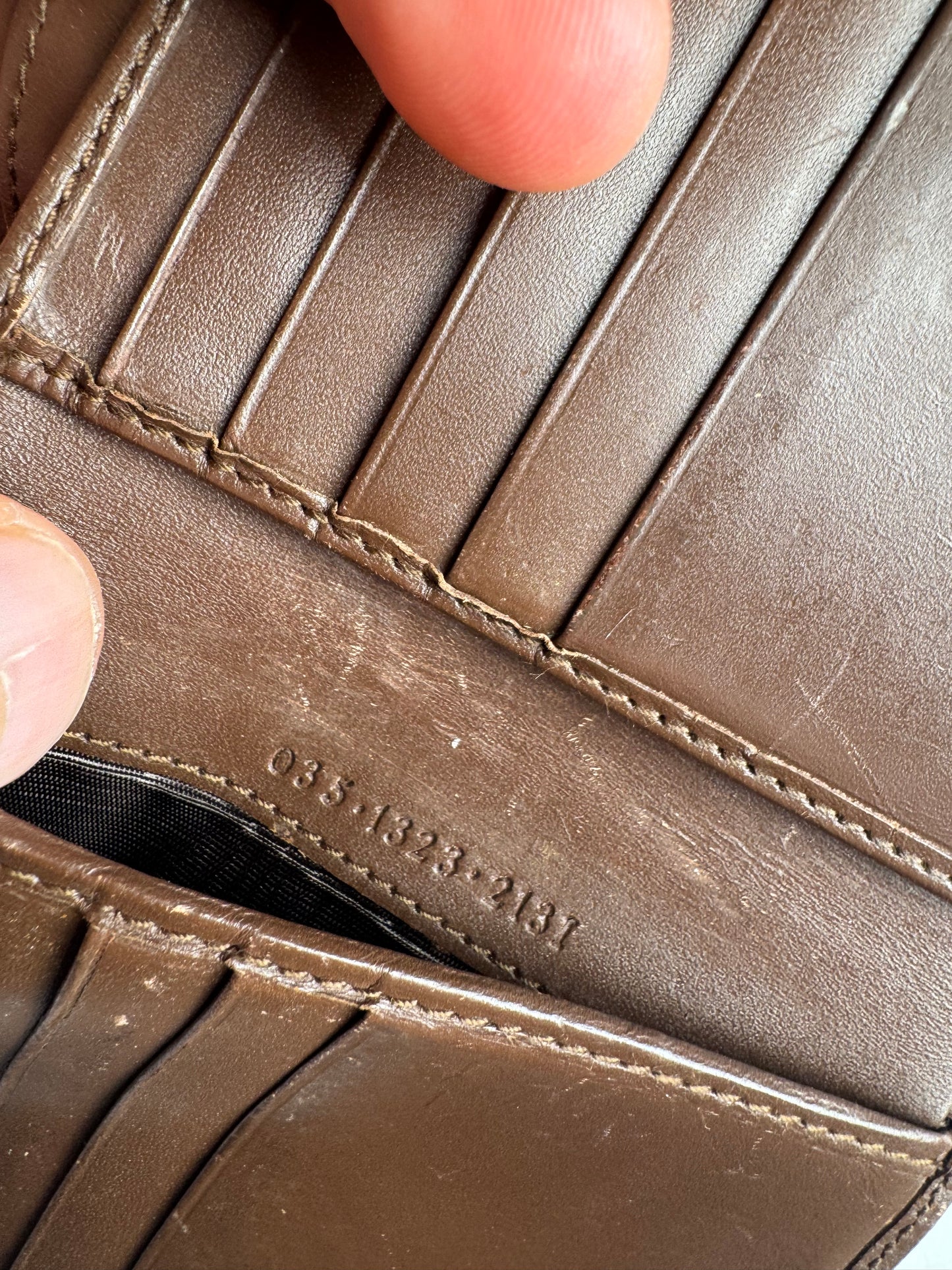 Vintage Gucci Jackie Line Monogram Leather Wallet beige brown