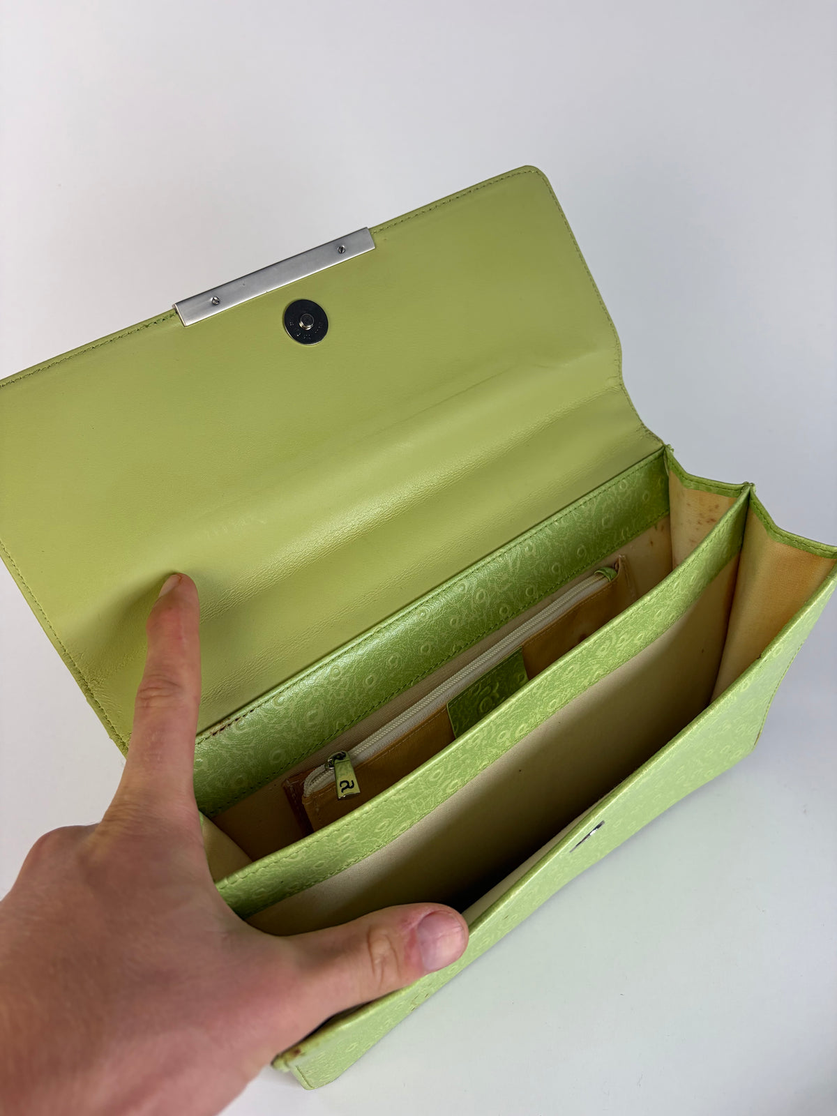 Vintage Roberto Embossed Leather Flap Crossbody Bag Early 2000s Light Green