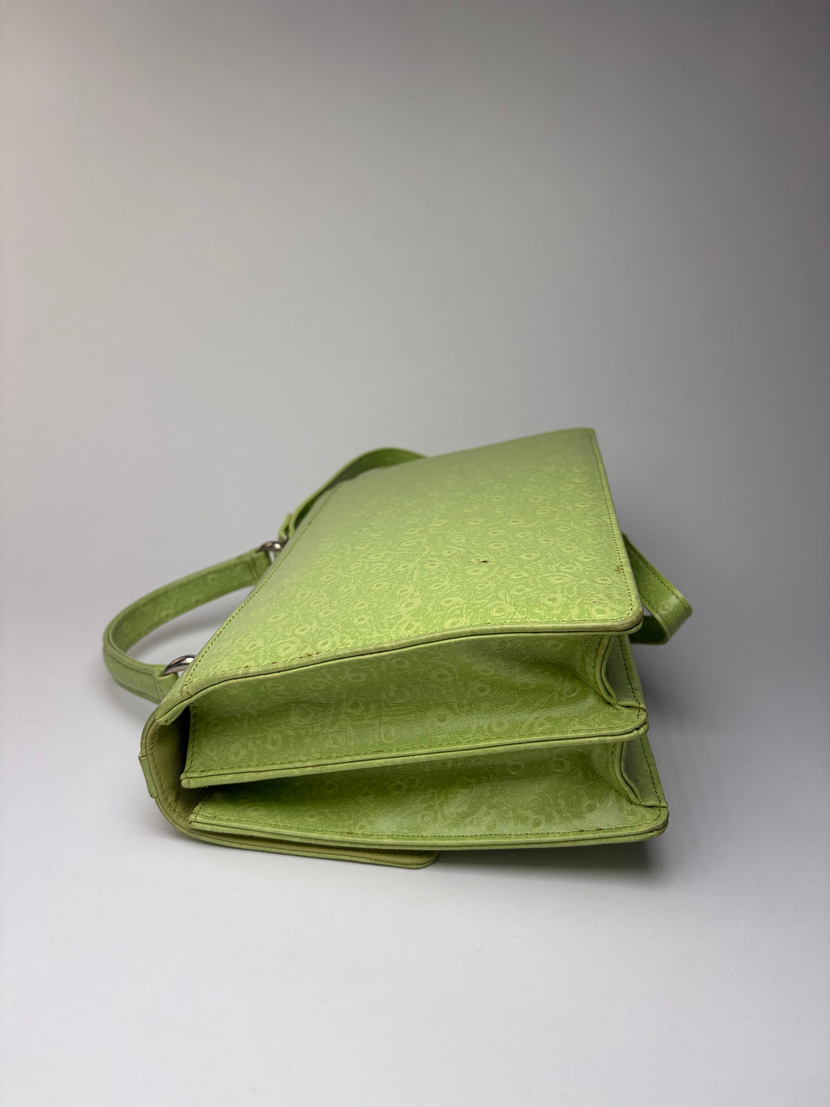 Vintage Roberto Embossed Leather Flap Crossbody Bag Early 2000s Light Green