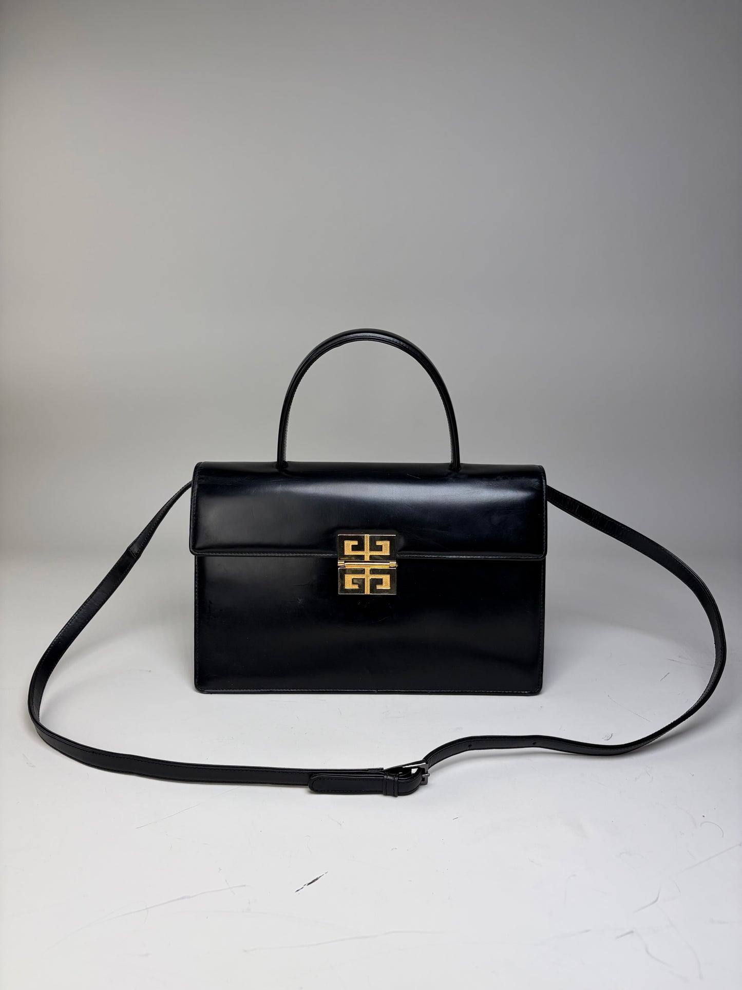 Vintage Givenchy G Logo Smooth Leather Bag Black Gold