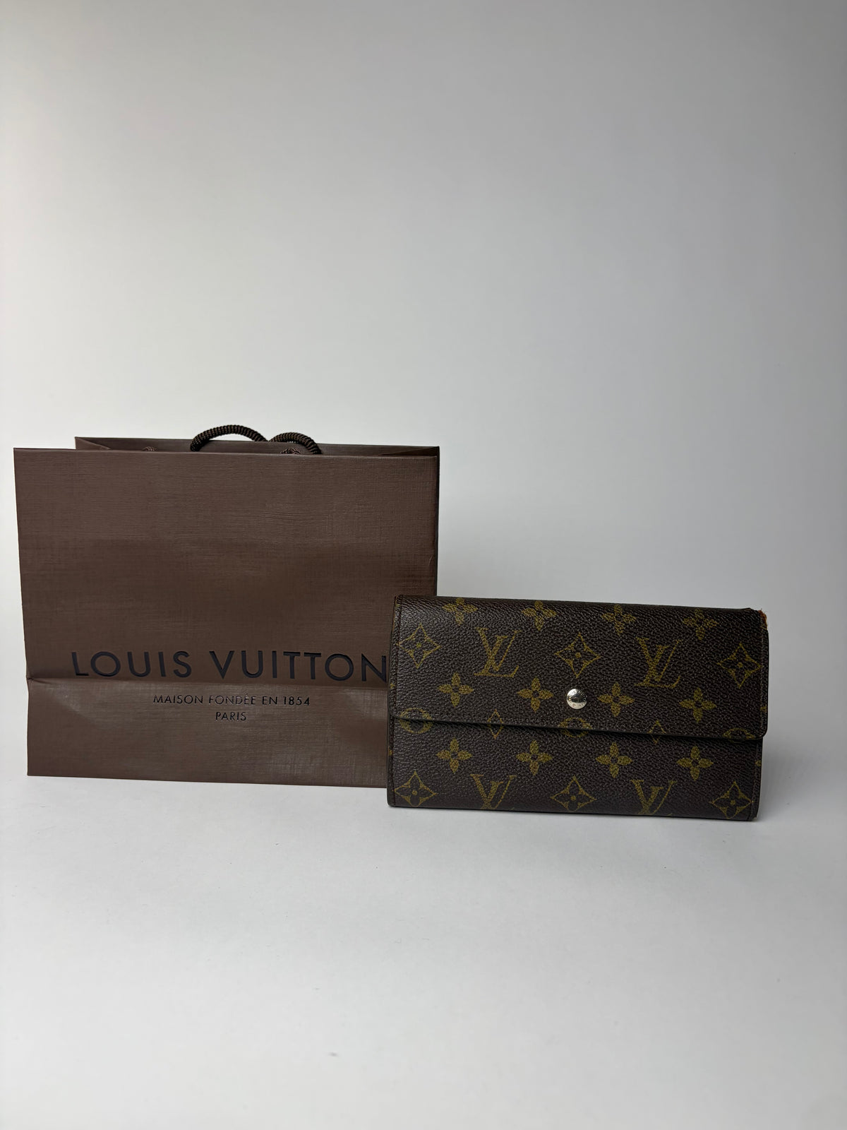 Vintage Louis Vuitton Monogram Canvas Sarah Wallet 2010 Brown