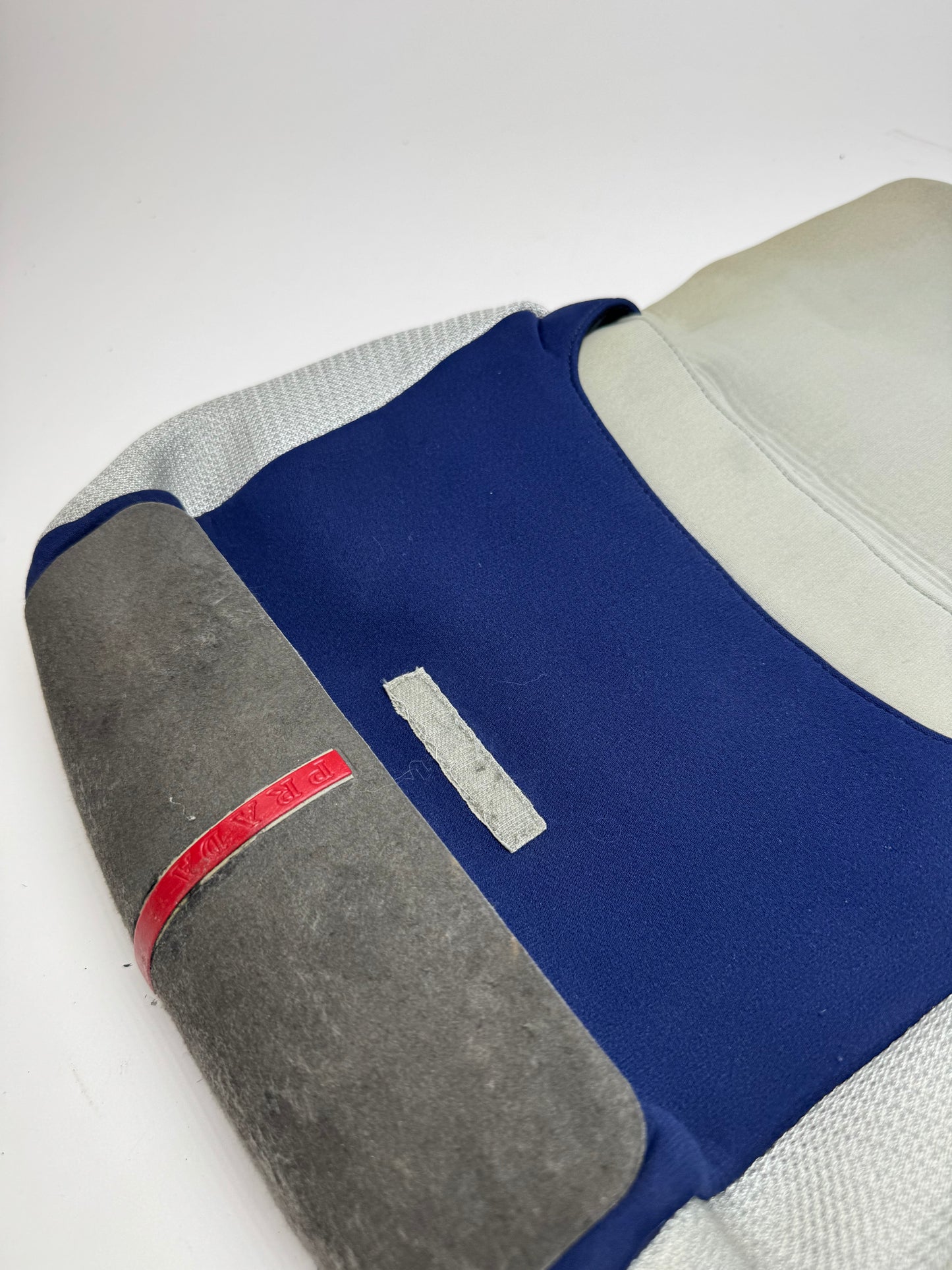 Sac de sport Prada vintage en néoprène