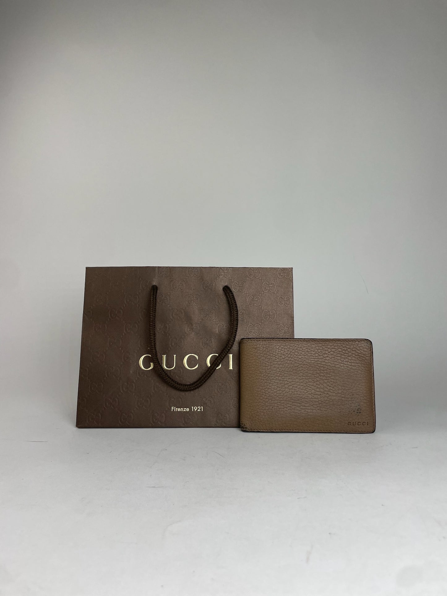 Vintage Flapable Gucci Leather Wallet Brown