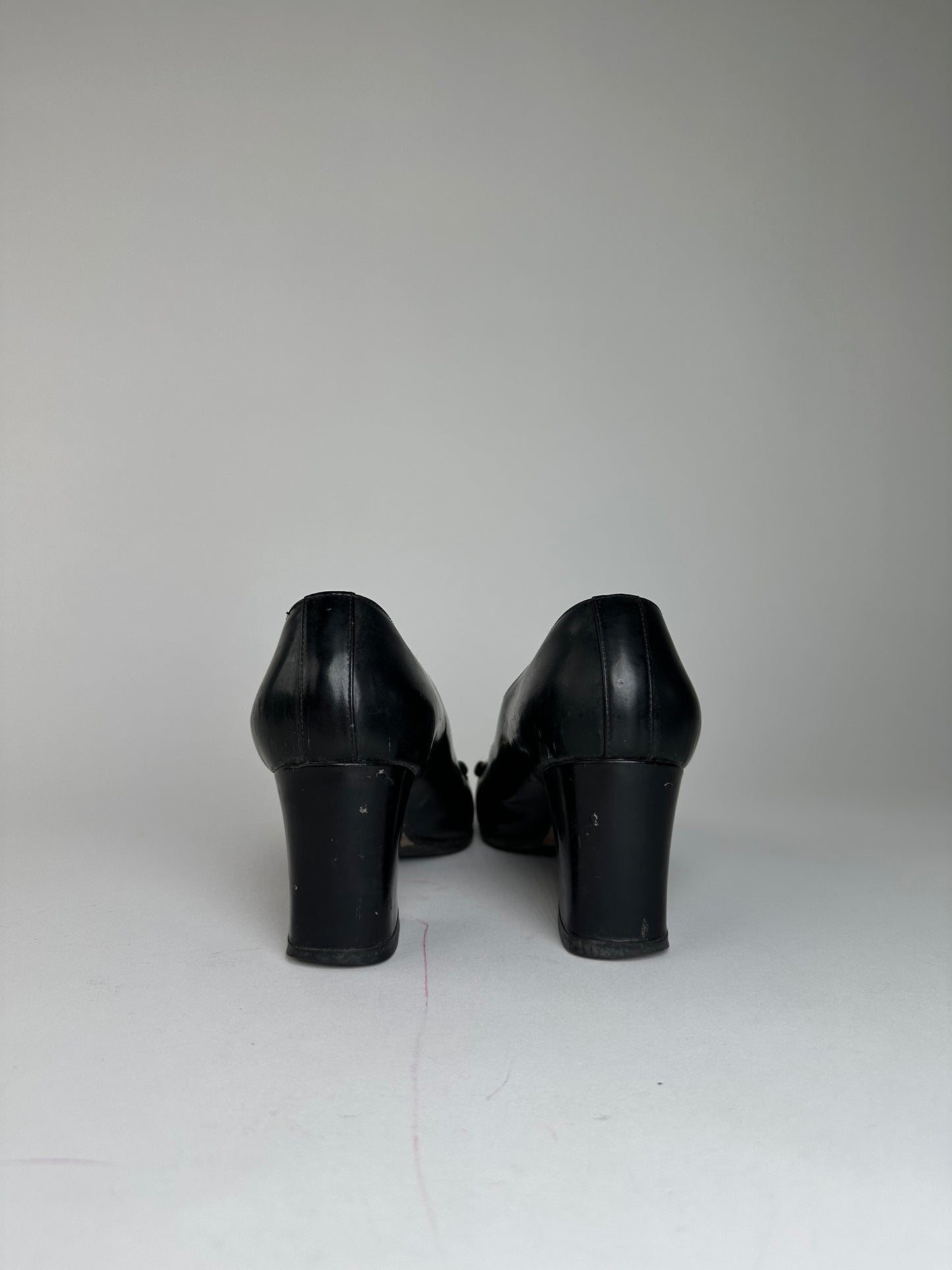 Vintage Gucci Patent Leather Horsebit Pumps EU35,5