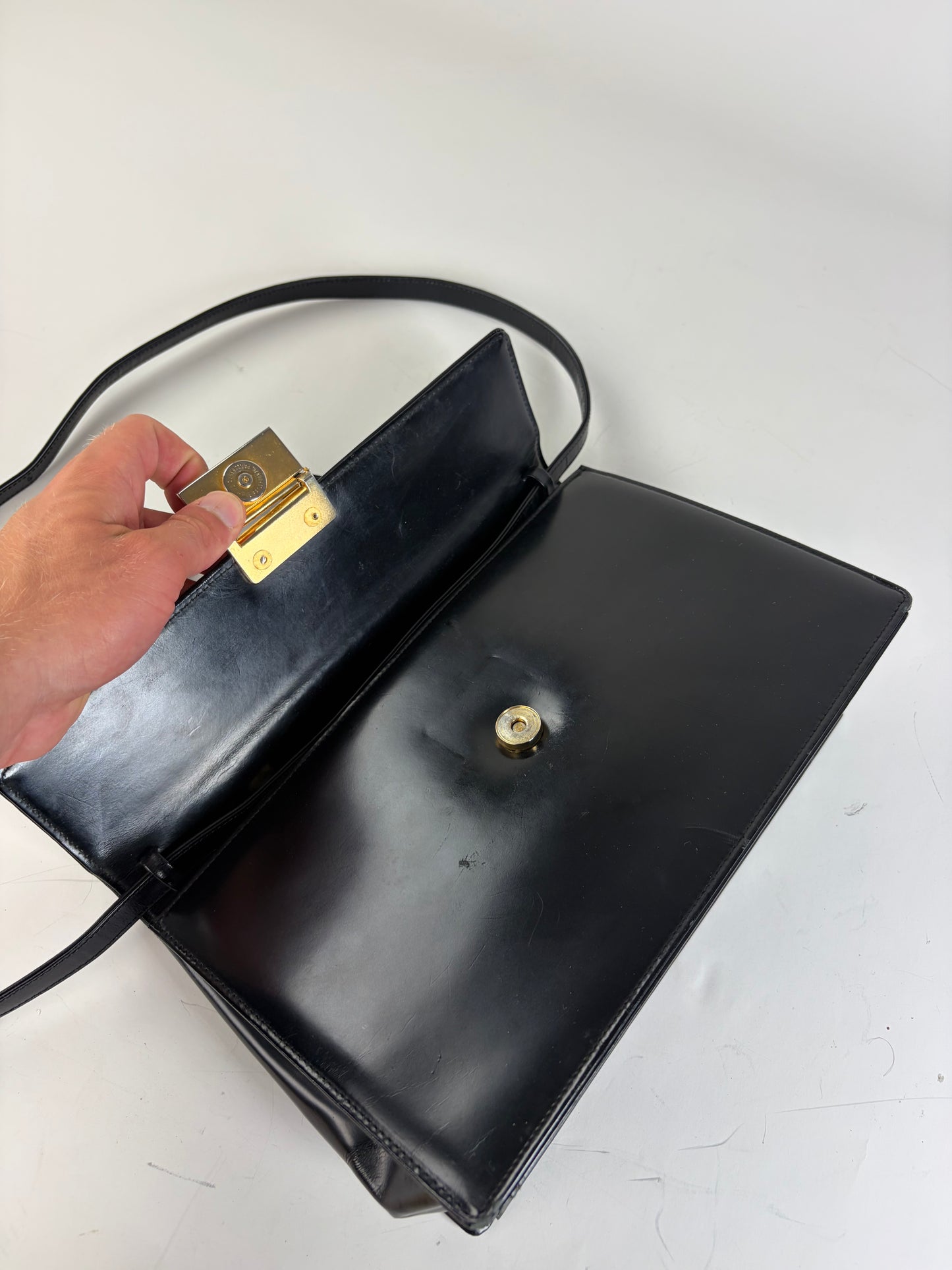 Vintage Givenchy G Logo Smooth Leather Bag Black Gold