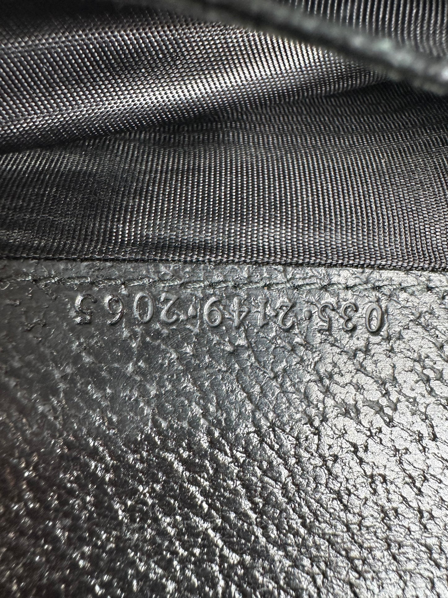 Vintage Gucci Textured Leather Wallet Black Silver