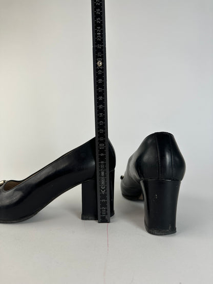 Vintage Gucci Patent Leather Horsebit Pumps EU35,5