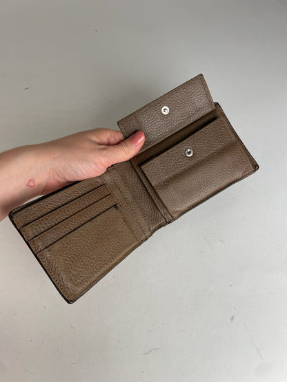 Vintage Flapable Gucci Leather Wallet Brown