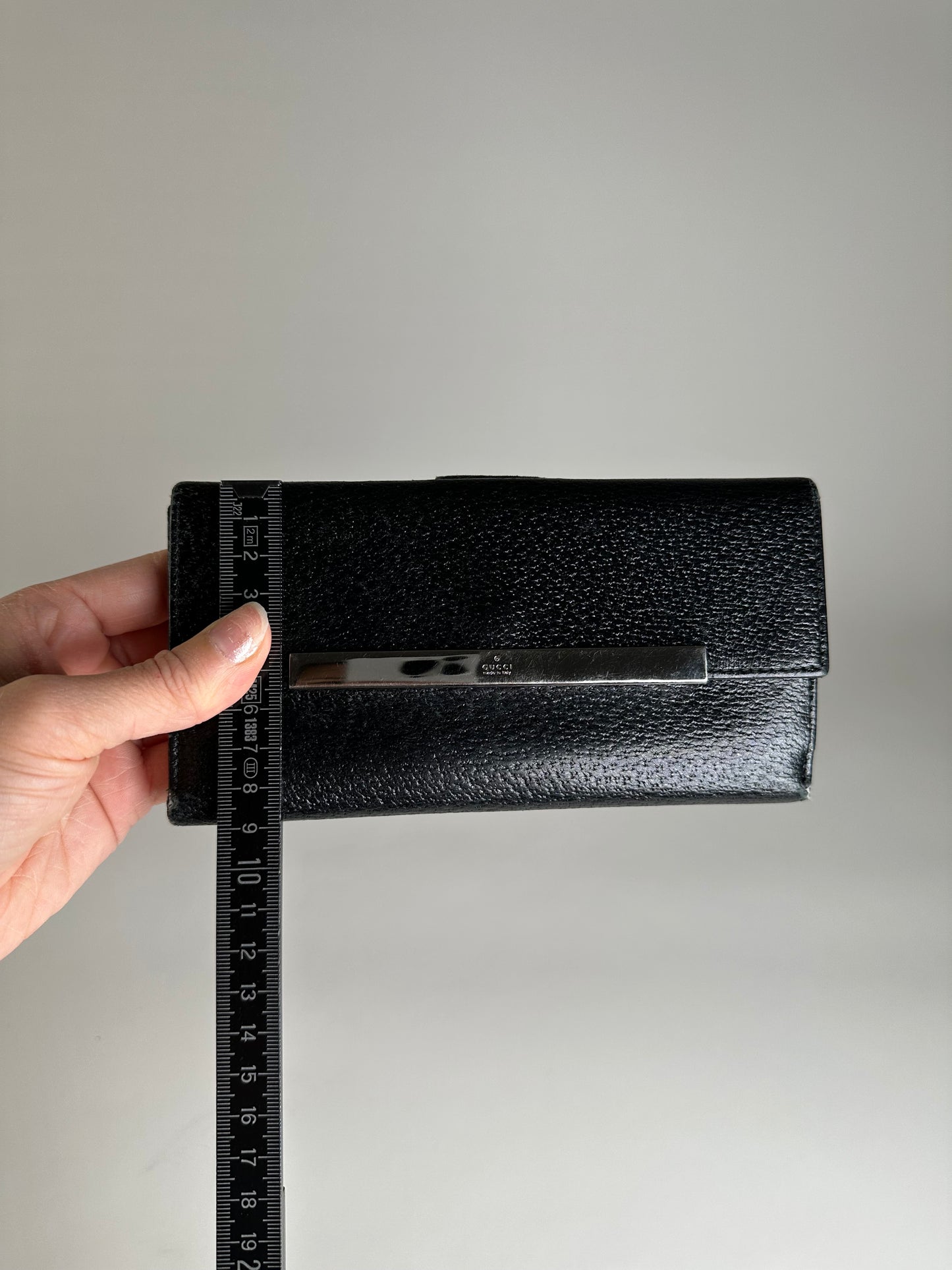 Vintage Gucci Textured Leather Wallet Black Silver
