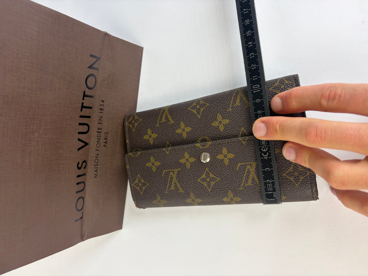 Vintage Louis Vuitton Monogram Canvas Sarah Wallet 2010 Brown