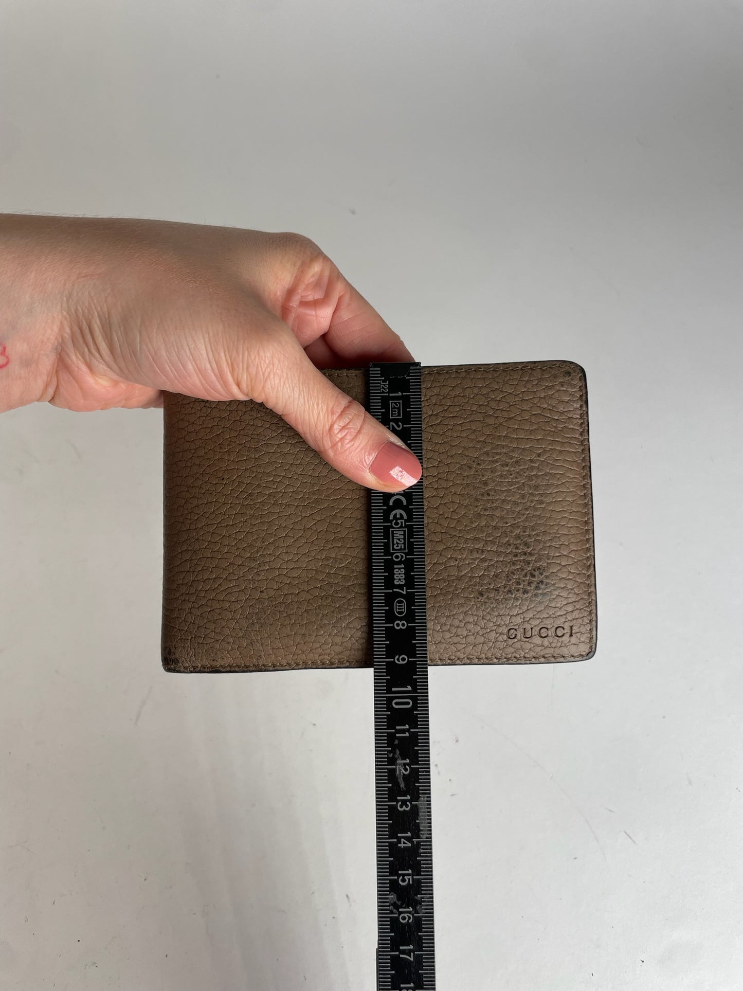 Vintage Flapable Gucci Leather Wallet Brown