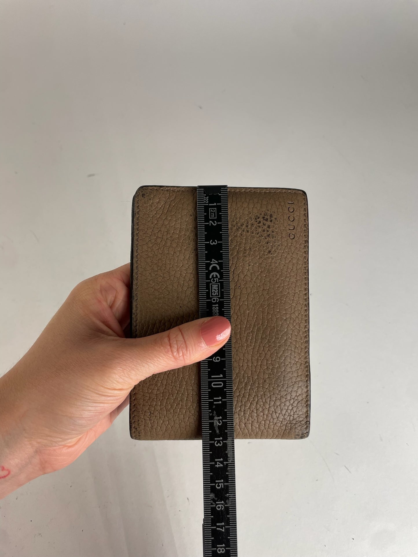 Vintage Flapable Gucci Leather Wallet Brown