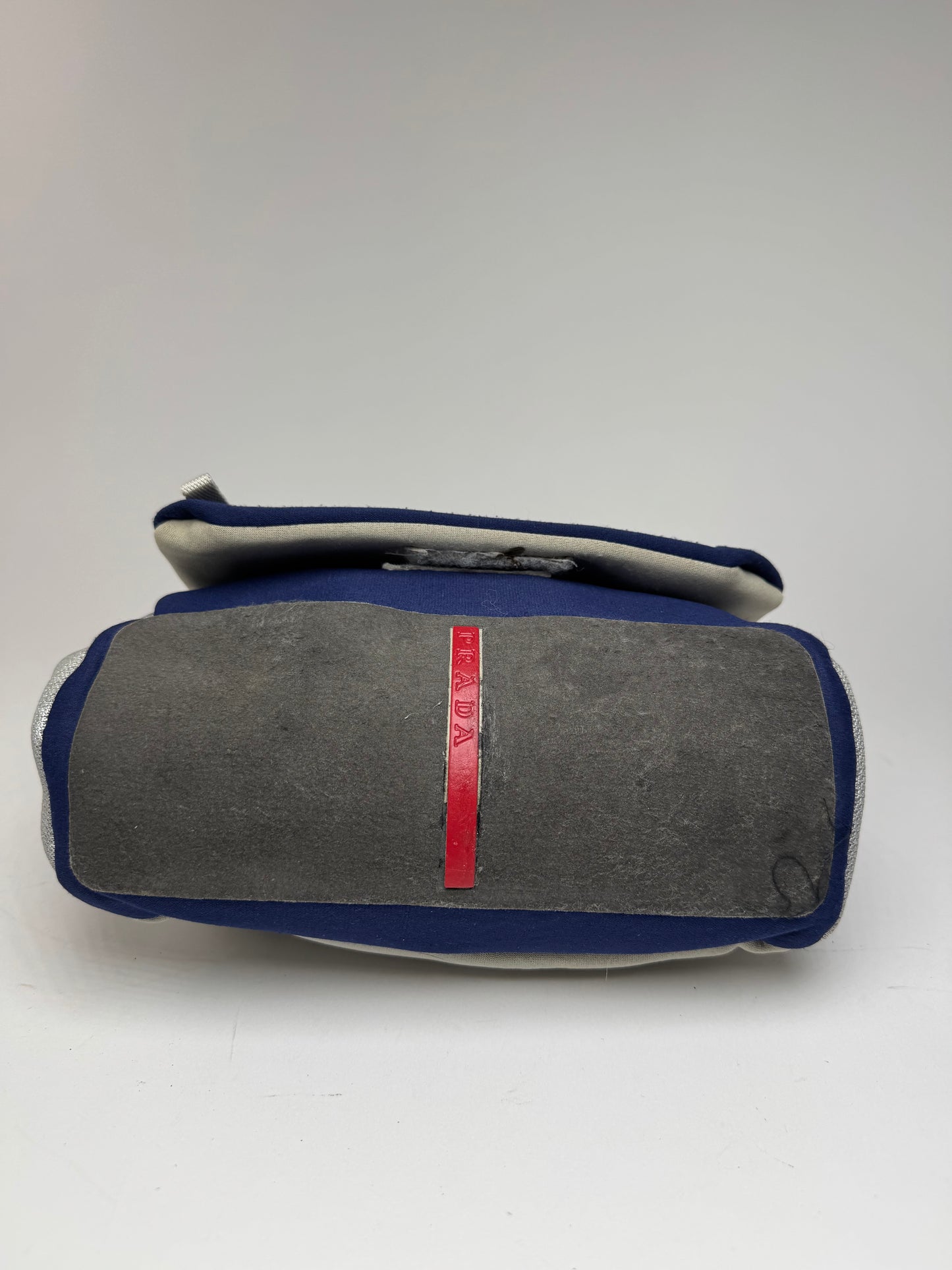 Sac de sport Prada vintage en néoprène