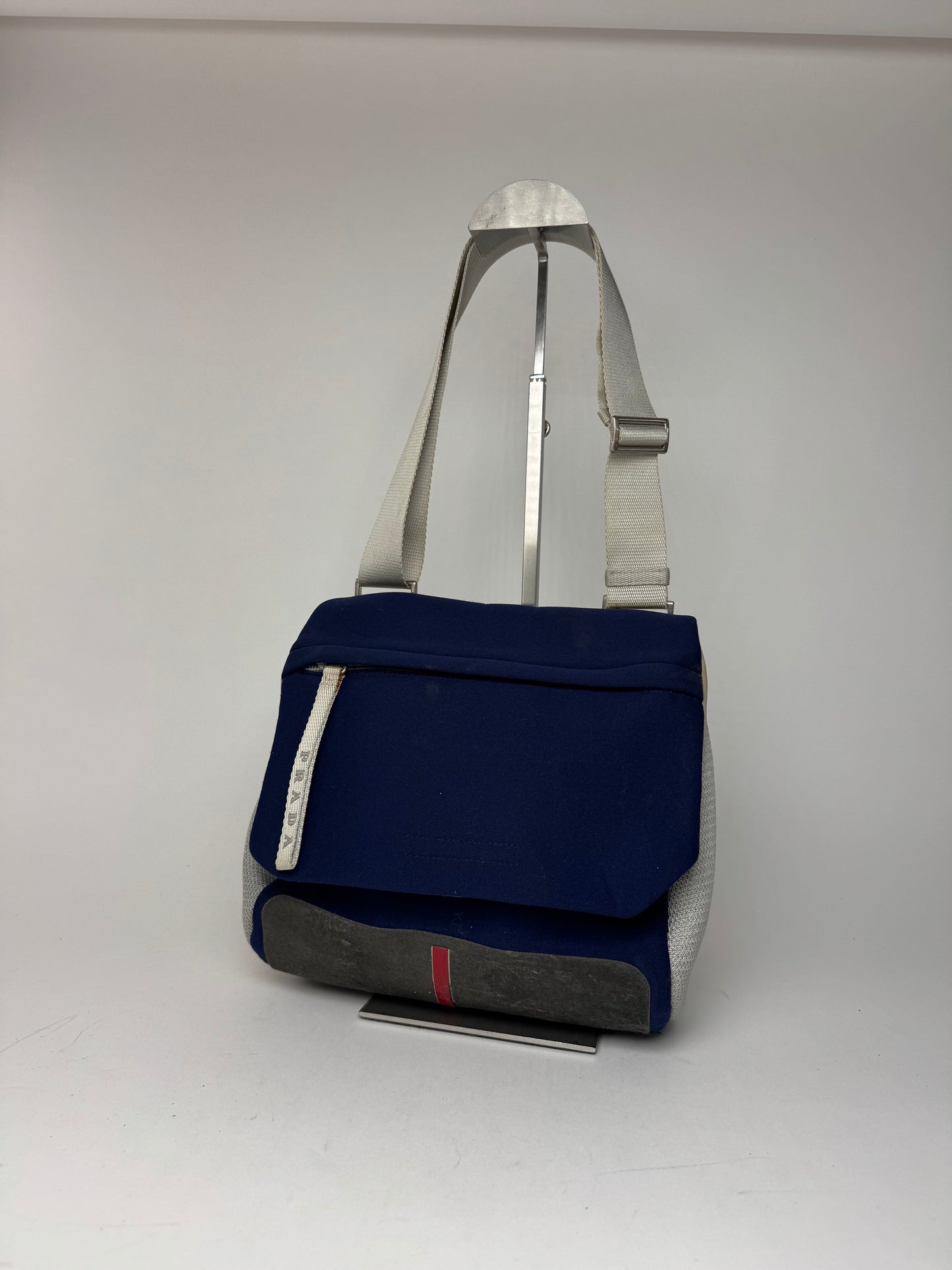 Sac de sport Prada vintage en néoprène