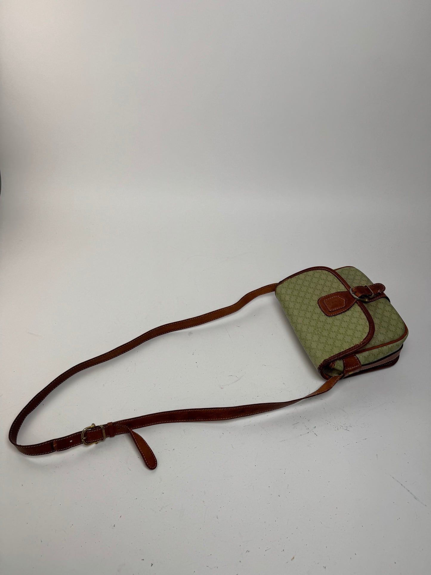 Sac bandoulière vintage Céline Triomphe Monogram beige vert marron