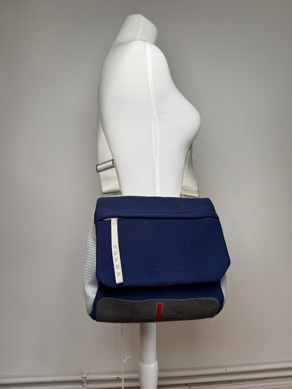 Sac de sport Prada vintage en néoprène