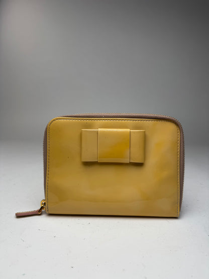 Organiseur vintage Miu Miu en cuir verni jaune