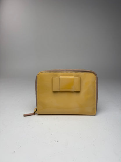 Organiseur vintage Miu Miu en cuir verni jaune