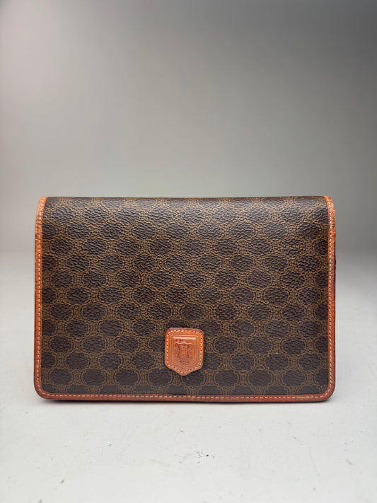 Pochette vintage Celine Triumphe monogramme marron