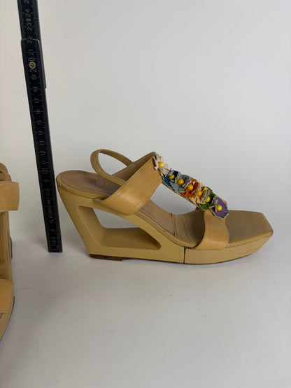 Vintage Fendi Leather Floral Wedge Sandal Early 2000s Light Yellow EU38