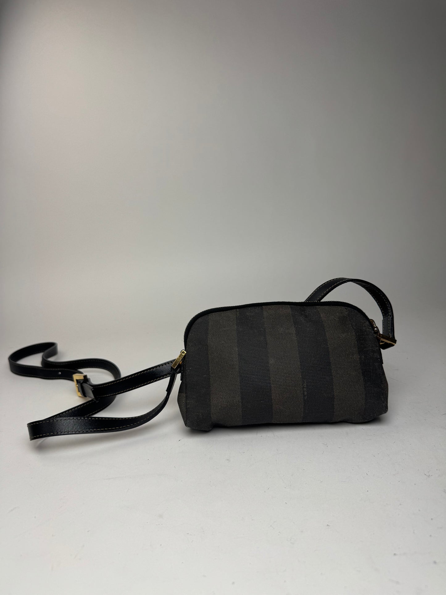 Sac bandoulière vintage Fendi Roma en cuir rayé noir marron