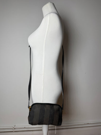 Sac bandoulière vintage Fendi Roma en cuir rayé noir marron