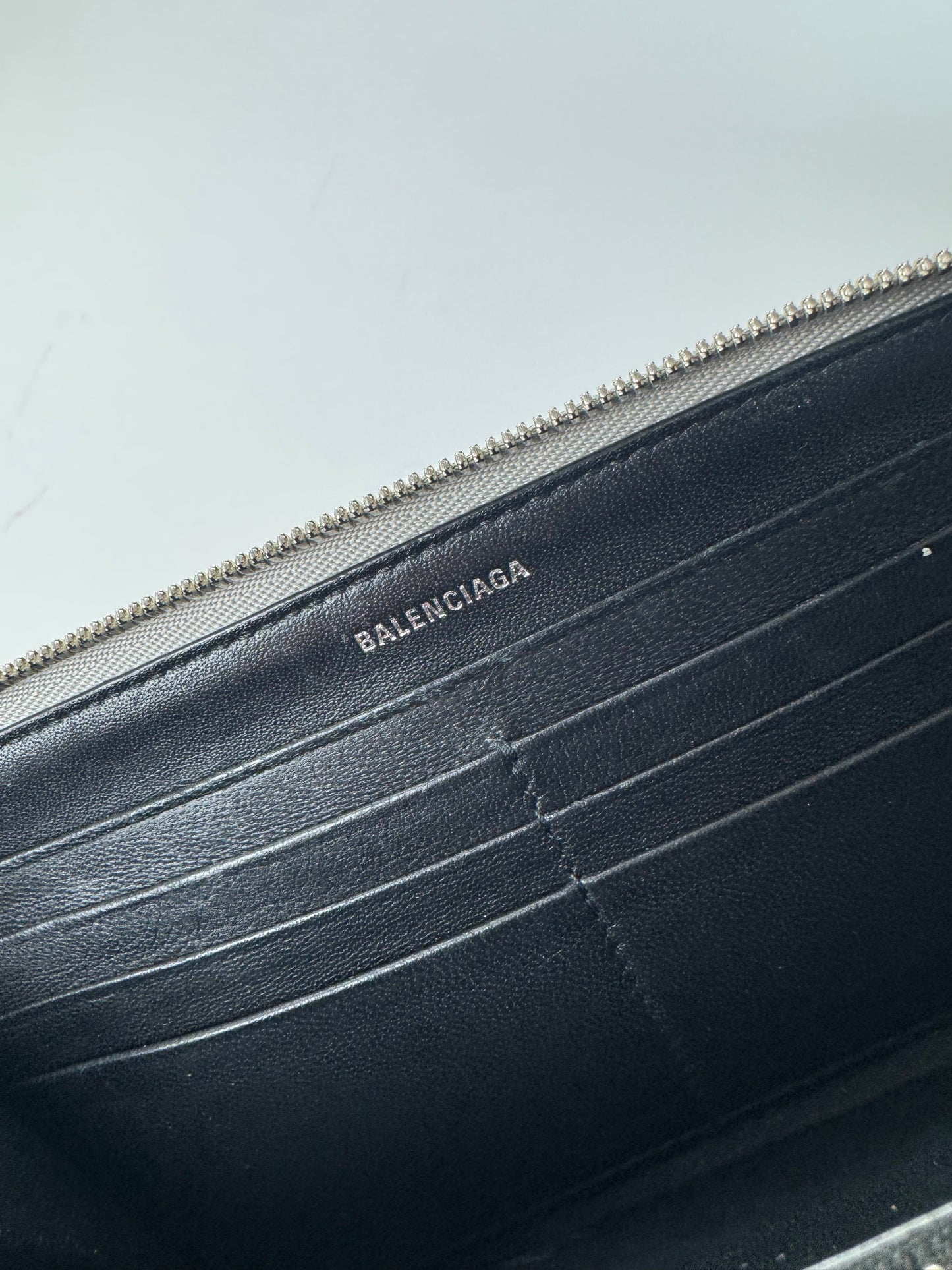 Vintage Balenciaga Zippy Leather Wallet Black