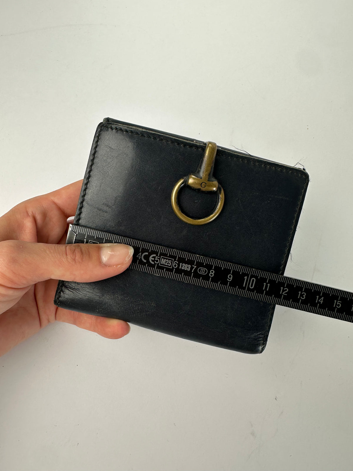 Vintage Gucci Leather Bifold Wallet Black Gold