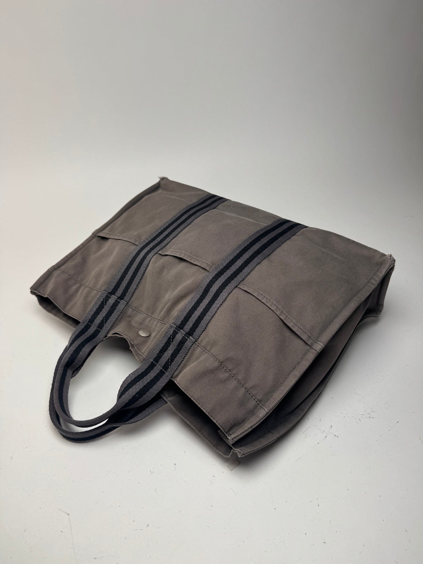 Sac cabas vintage Hermès en toile gris noir