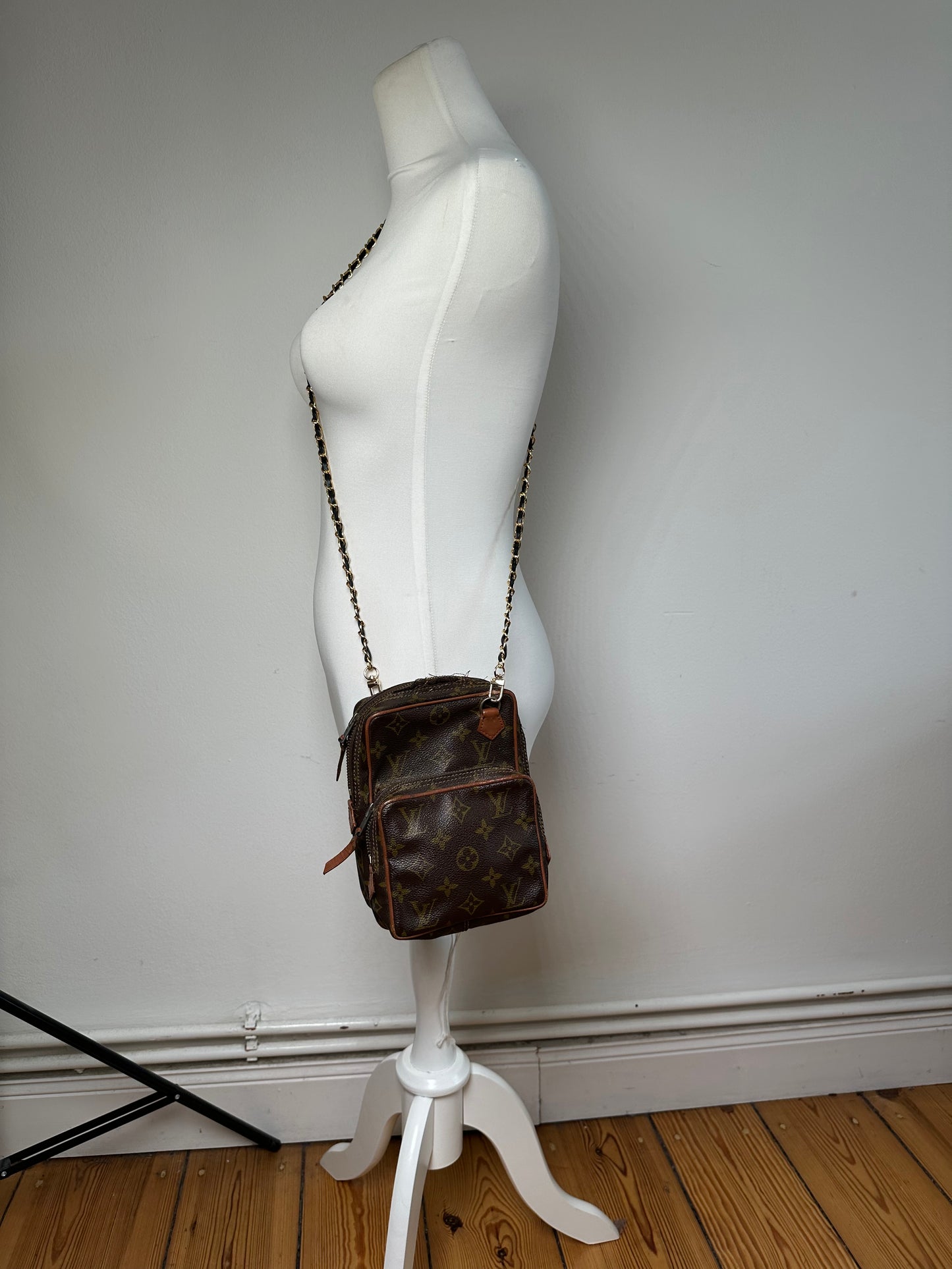 Vintage Louis Vuitton Monogram Canvas Crossbody Bag Brown Gold