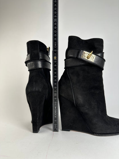 Vintage Givenchy Heeled Suede Leather Boots Black EU36