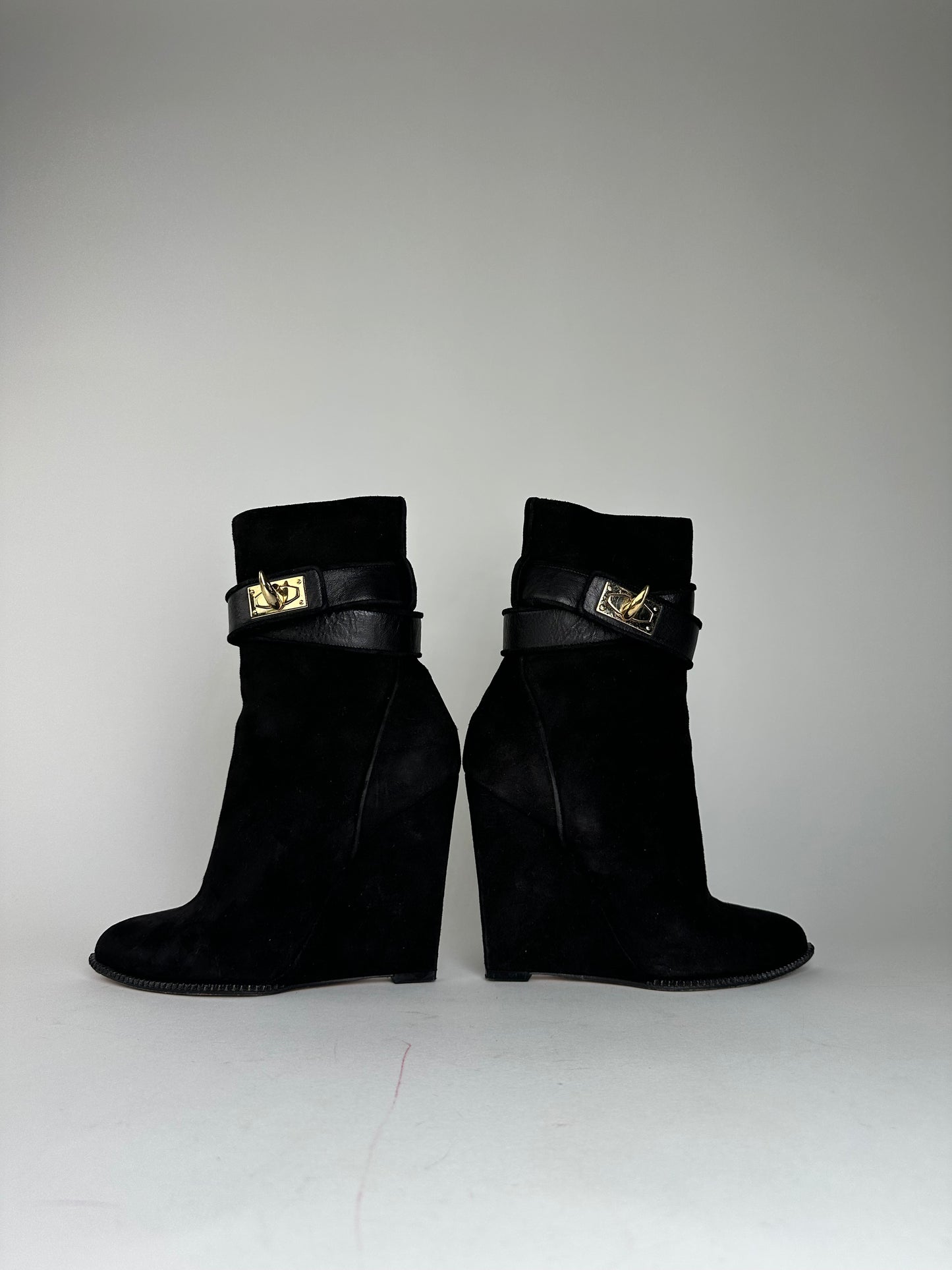Vintage Givenchy Heeled Suede Leather Boots Black EU36