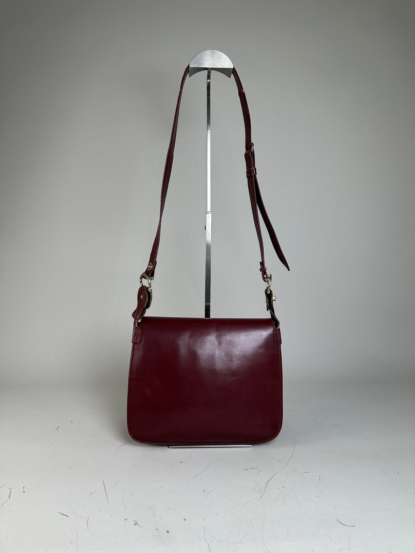 Vintage Cartier Smooth Leather Shoulder Bag Burgundy Gold