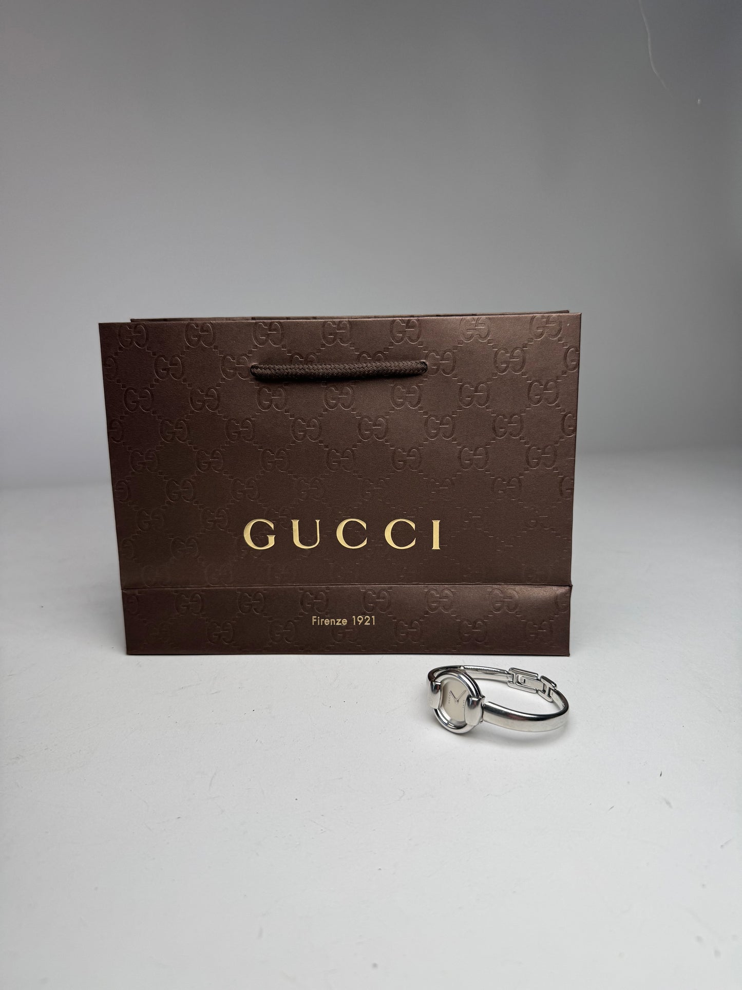 Montre Gucci vintage en acier avec mors de cheval argenté