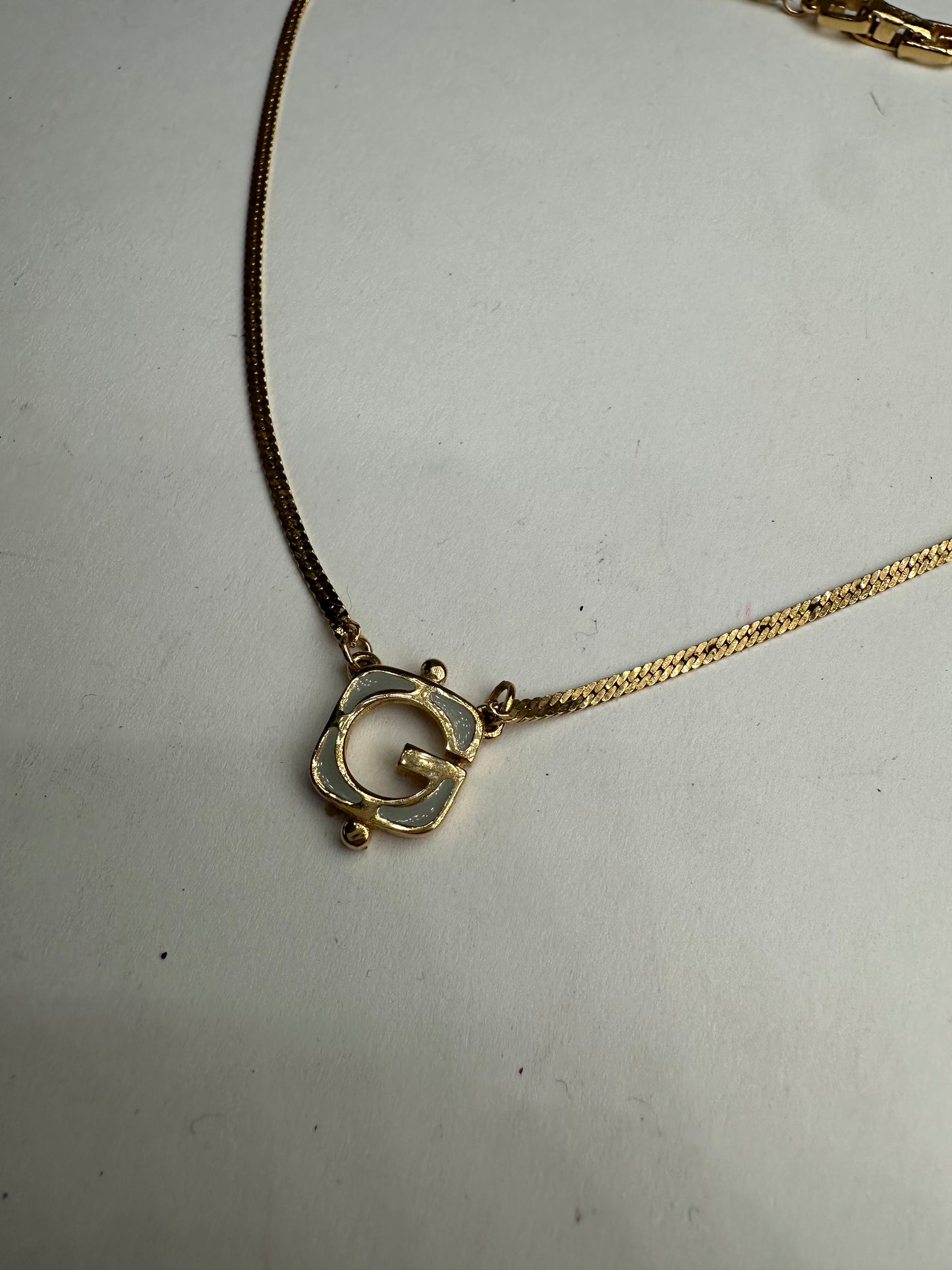 Vintage Givenchy Gold Pleated Collier Golden