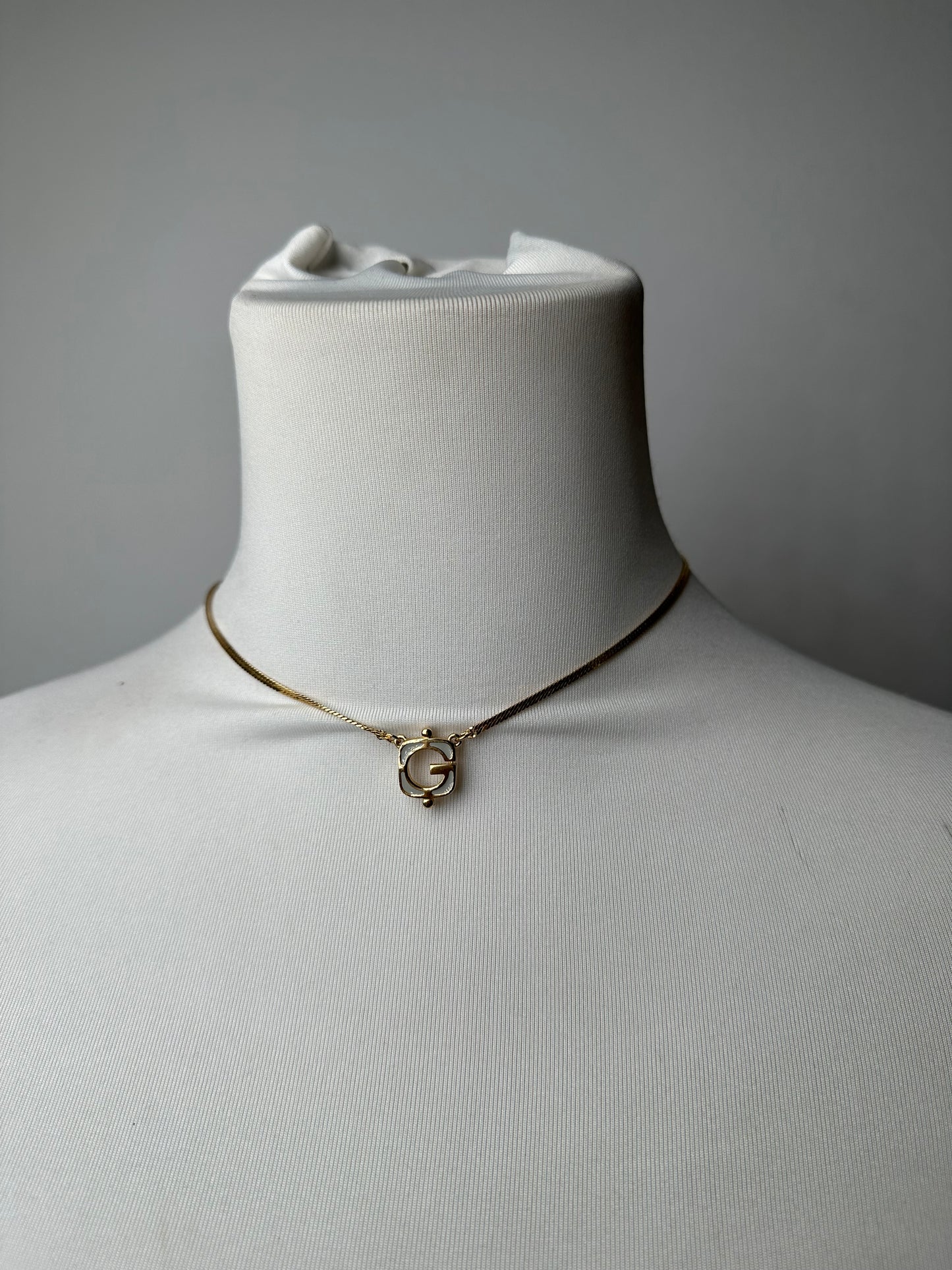 Vintage Givenchy Gold Pleated Collier Golden