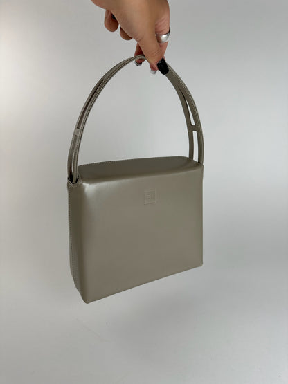 Sac vintage Givenchy en cuir verni 4G gris