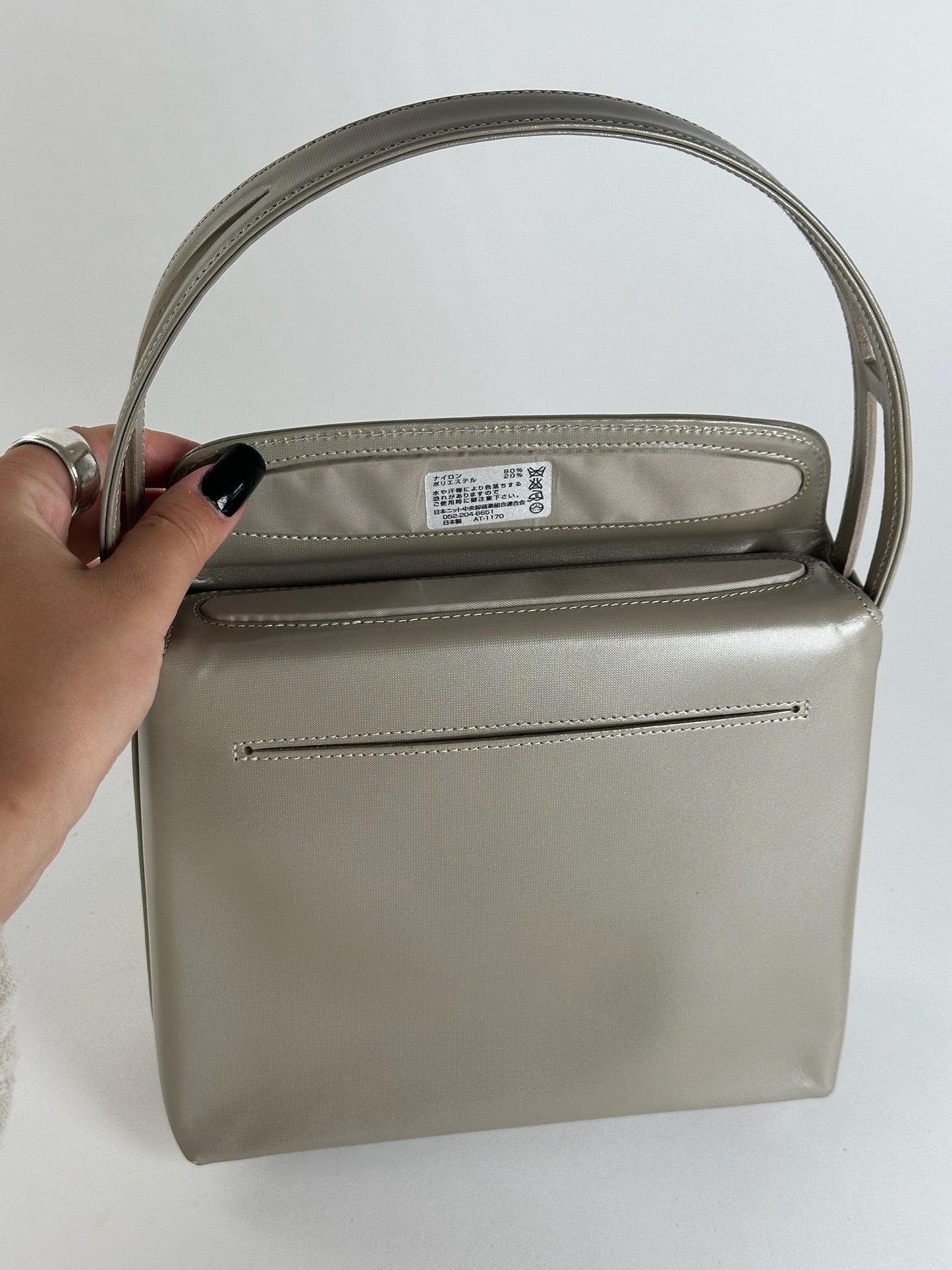 Sac vintage Givenchy en cuir verni 4G gris