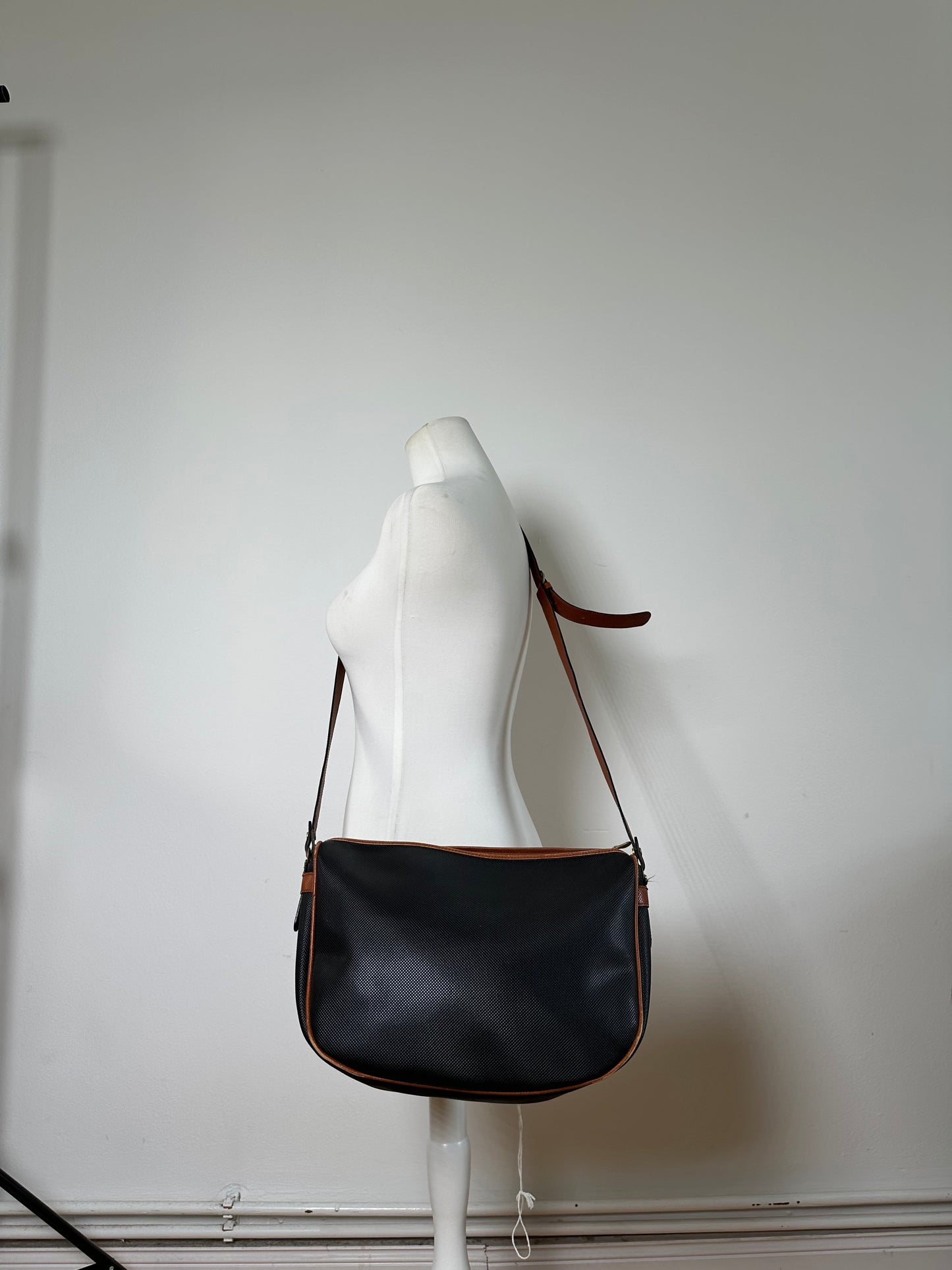 Vintage Bottega Veneta Woven Leather Shoulder Bag Black Brown