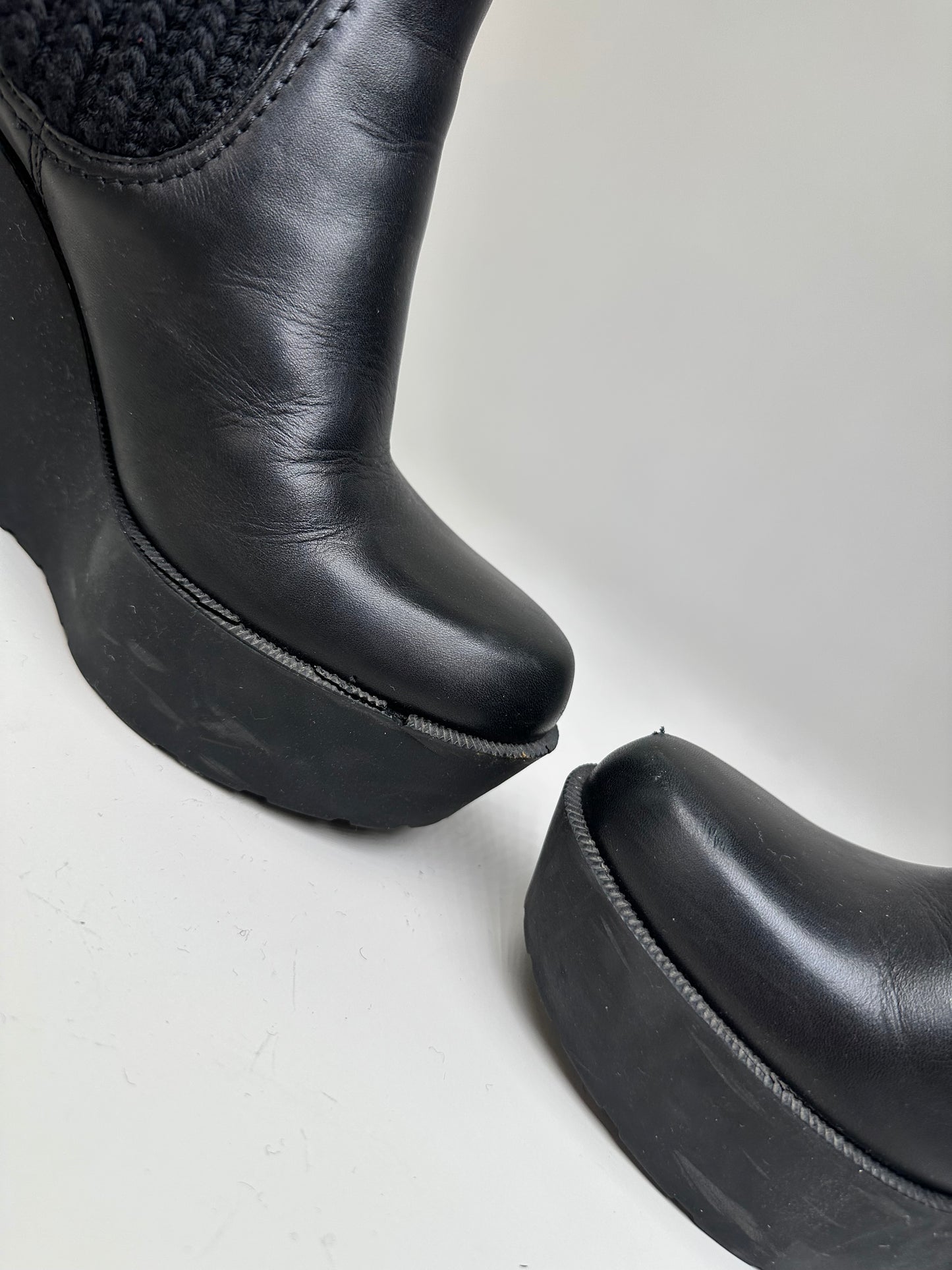 Vintage Gucci Leather Knit Ankle Boots Black Gold EU37