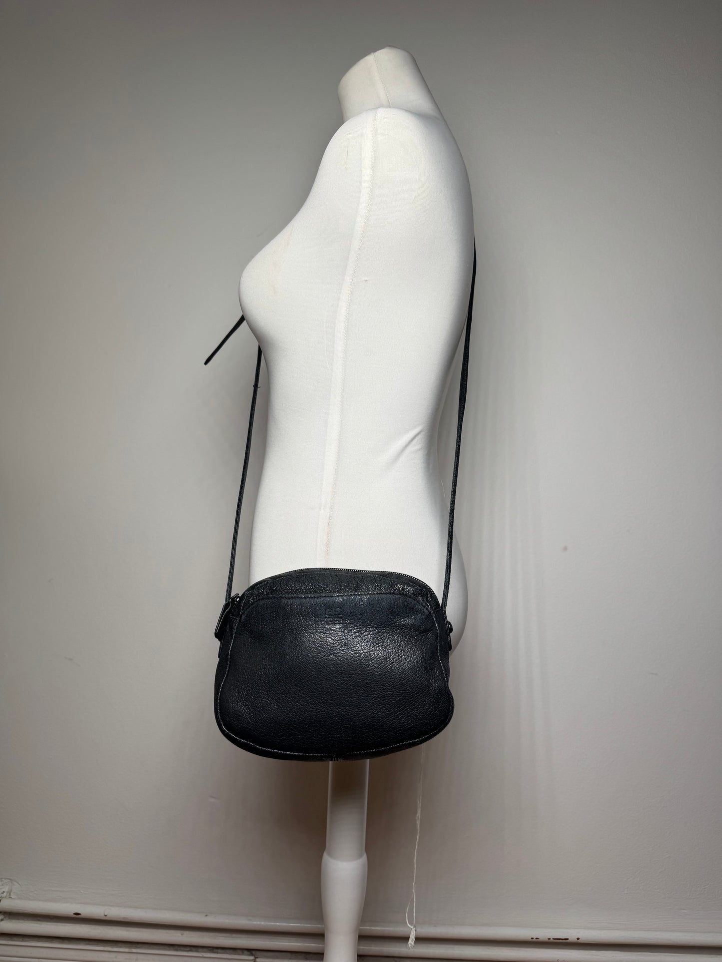 Vintage Givenchy 4G Leather Crossbody / Shoulder Bag Black